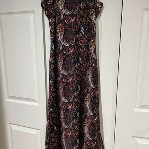 Elegant Paisley Print Maxi Dress